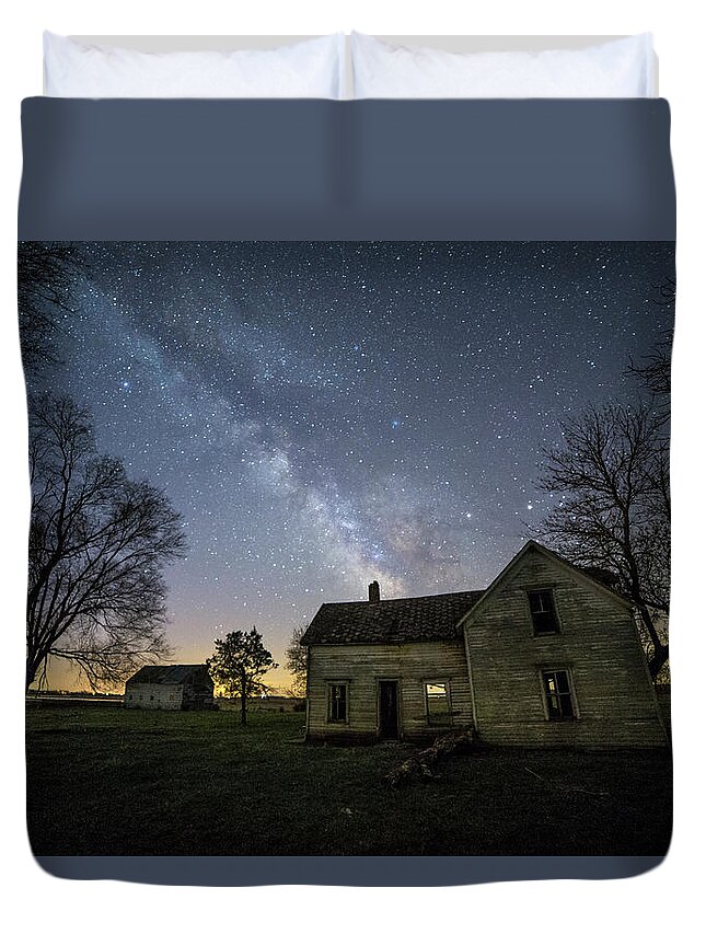 Trees Duvet Cover featuring the photograph Linear by Aaron J Groen