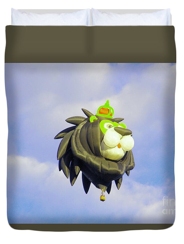  Balloon Duvet Cover featuring the photograph Lion King balloon by Jeff Swan