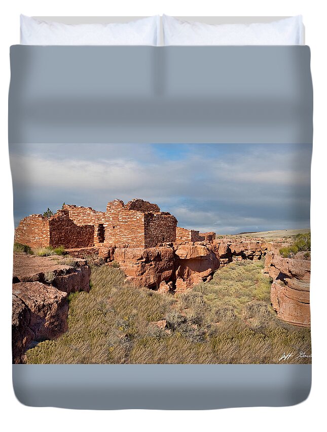 Adobe Duvet Cover featuring the photograph Lomaki Pueblo Ruins by Jeff Goulden