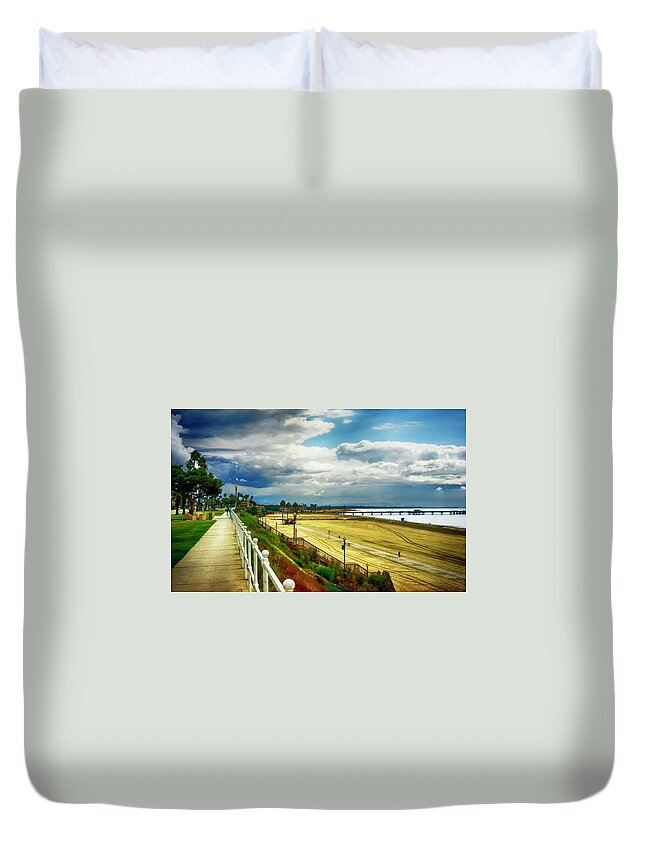 Landscape Duvet Cover featuring the photograph Long Beach Bluff Park by Joseph Hollingsworth