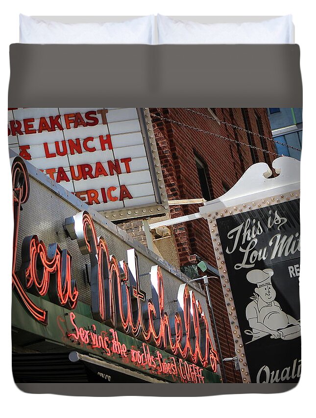 Lou Mitchell's Restaurant Duvet Cover featuring the photograph Lou Mitchells Restaurant And Bakery Chicago by Colleen Cornelius