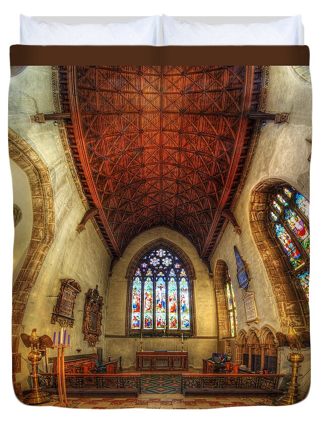 Yhun Suarez Duvet Cover featuring the photograph Loughborough Church - Altar Vertorama by Yhun Suarez