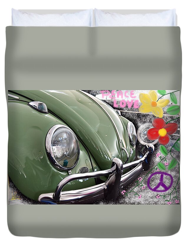 Home Duvet Cover featuring the photograph Love Bug by Richard Gehlbach