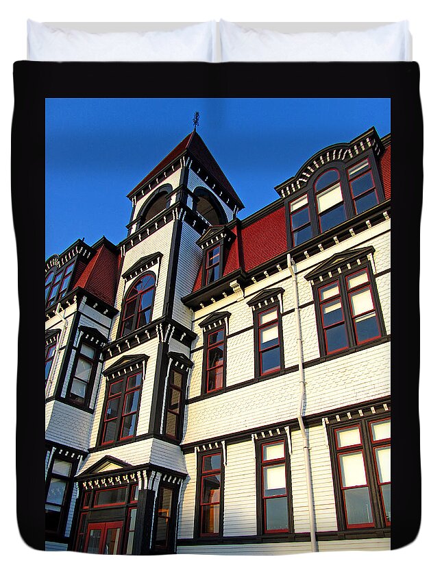 Lunenburg Academy Duvet Cover featuring the photograph Lunenburg Academy 1 by Mark Sellers
