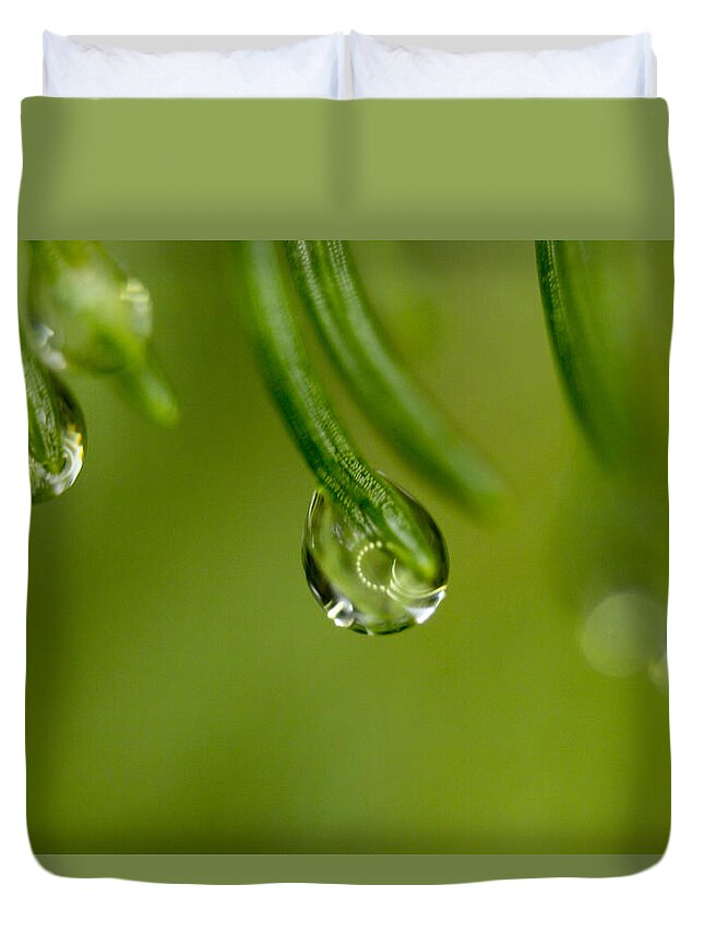 Macro Duvet Cover featuring the photograph Macro Droplets by Tammy Chesney