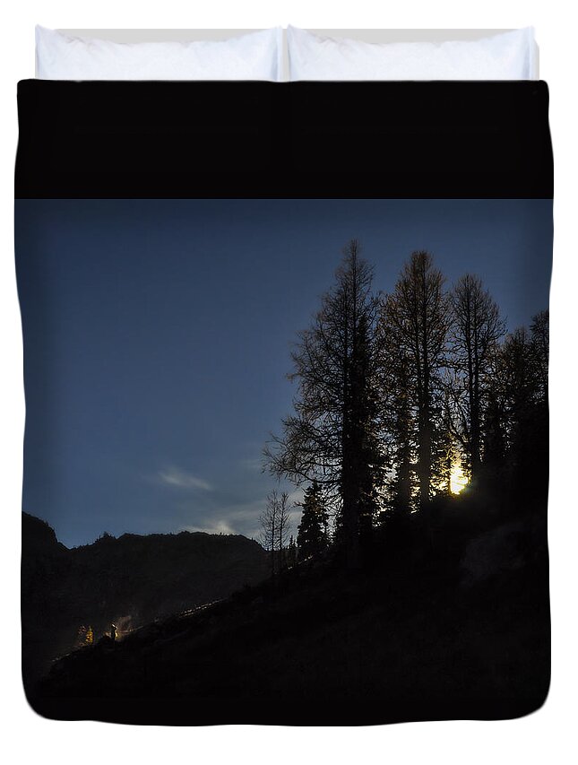 Background Duvet Cover featuring the photograph Maple Pass Loop Sunset by Pelo Blanco Photo