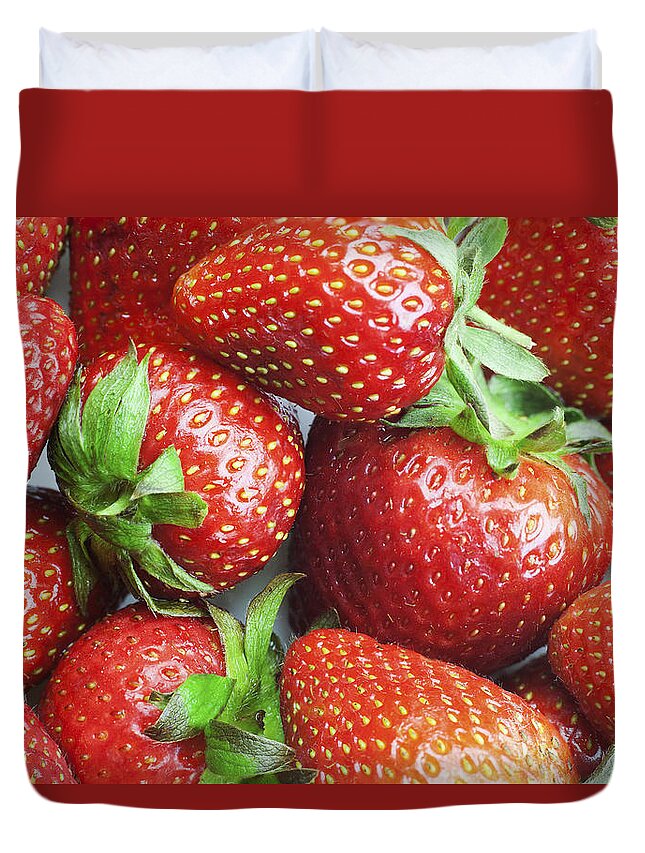 Marco Duvet Cover featuring the photograph Marco view of Strawberries by Paul Ge