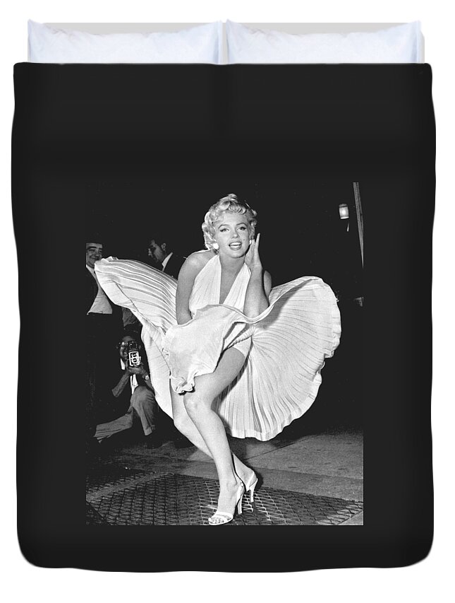Marilyn Monroe Duvet Cover featuring the digital art Marilyn Monroe - Seven Year Itch by Georgia Fowler