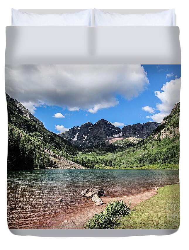 Maroon Bells Duvet Cover featuring the photograph Maroon Bells Image Two by Veronica Batterson