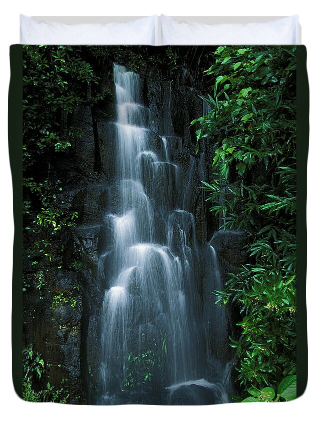 Amaze Duvet Cover featuring the photograph Maui Waterfall by Ron Dahlquist - Printscapes