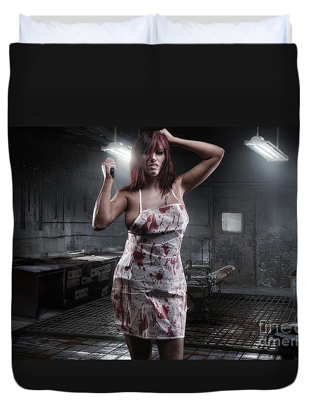 Yhun Suarez Duvet Cover featuring the photograph Miss Mutilator by Yhun Suarez