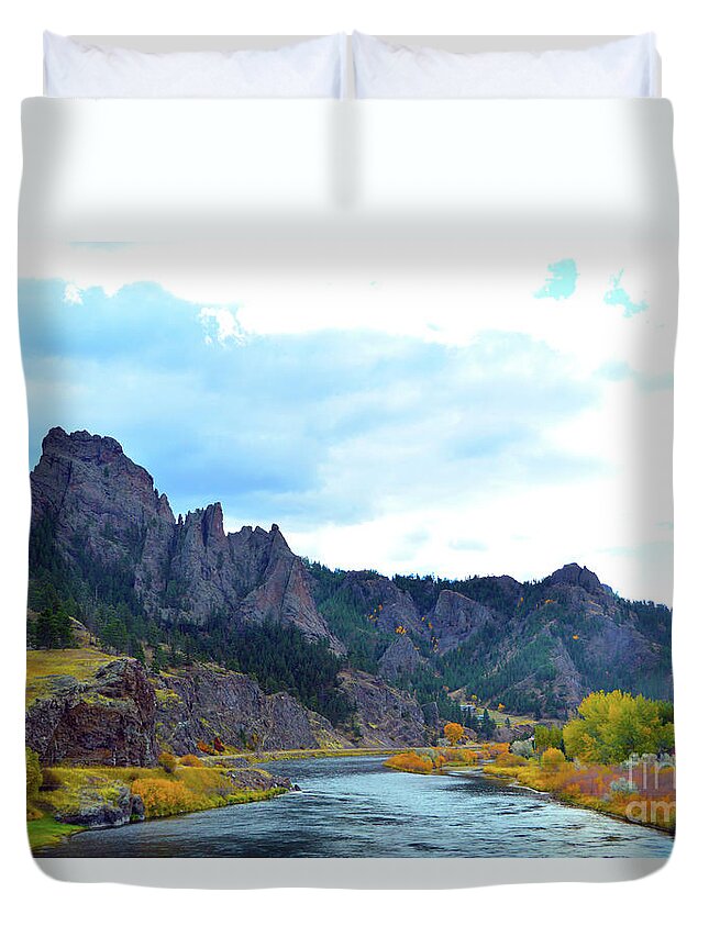 Sky Duvet Cover featuring the photograph Missouri River Colors by Brian O'Kelly