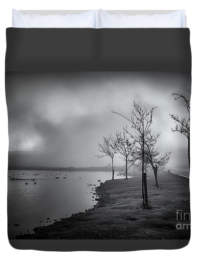 Dslr Duvet Cover featuring the photograph Mist over the tarn - monochrome by Mariusz Talarek