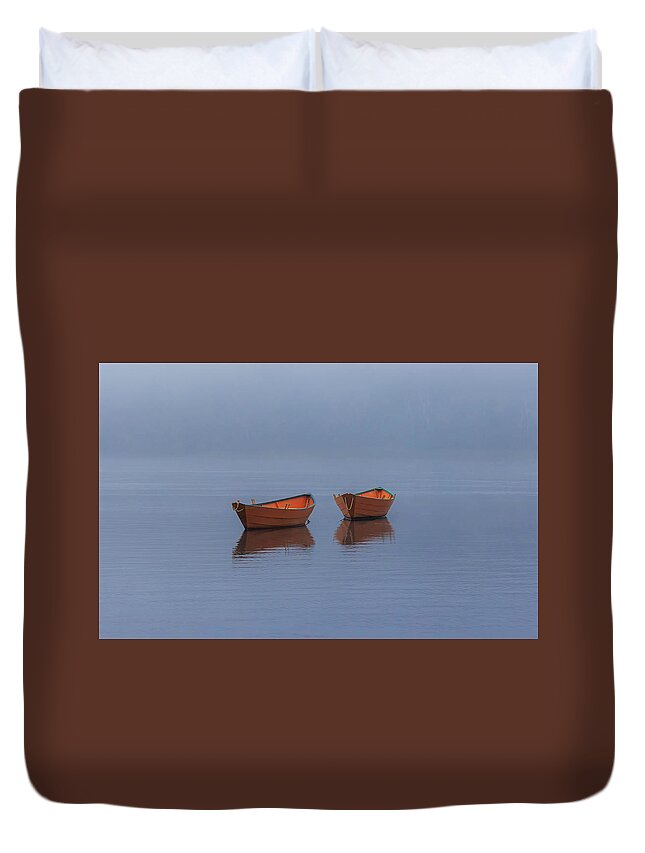 Boat Duvet Cover featuring the photograph Misty Morning by Rob Davies
