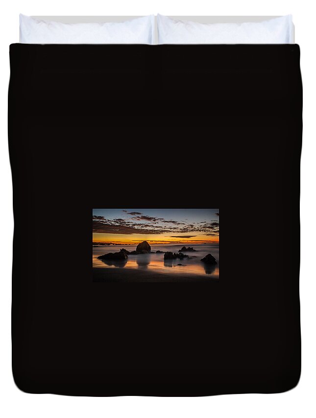 Beach Duvet Cover featuring the photograph Misty seascape by Alistair Lyne