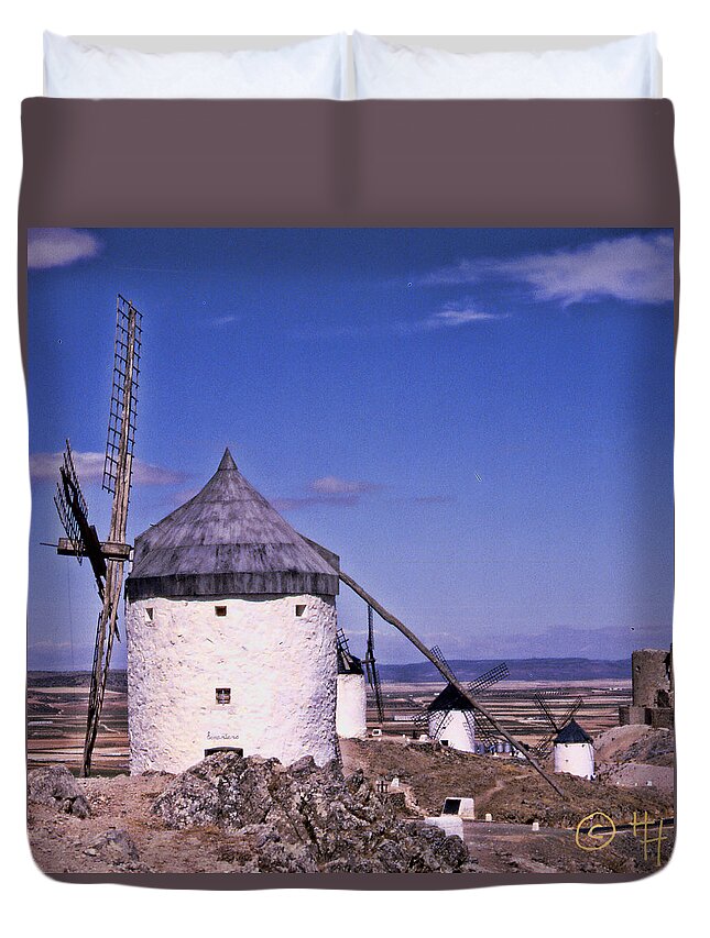 Colors Duvet Cover featuring the photograph Molinos de La Mancha by Hans Fotoboek