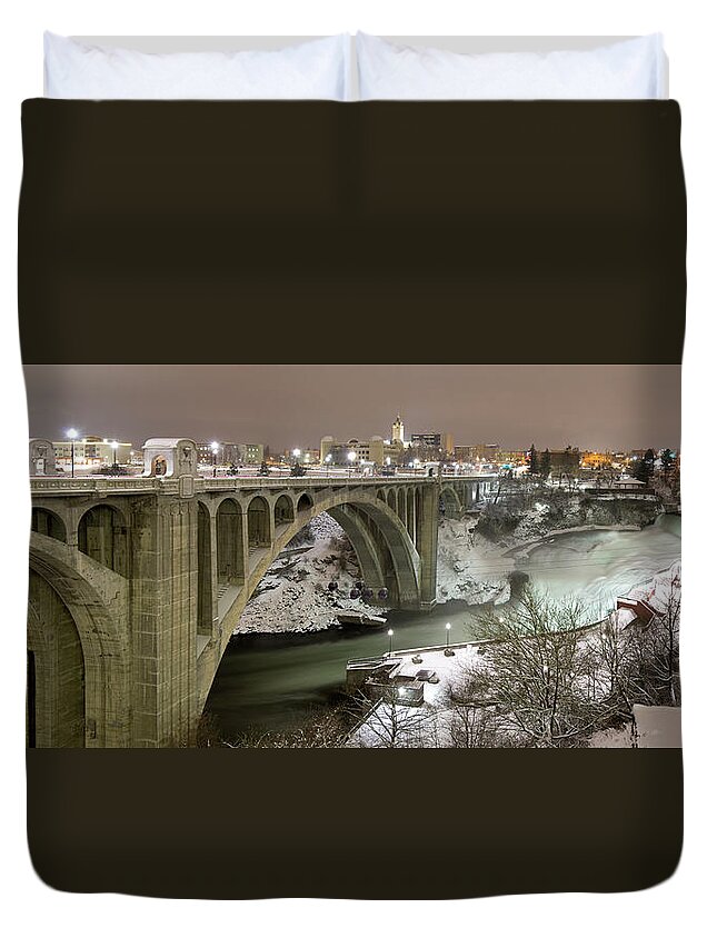 Huntington Park Duvet Cover featuring the photograph Monroe Street Bridge by Paul DeRocker