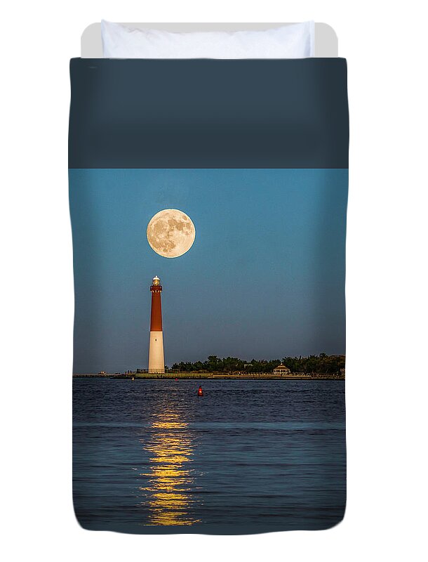 Barnegat Duvet Cover featuring the photograph Moonlight over Barnegat Lighthouse by Nick Zelinsky Jr