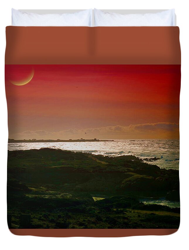 Moonrise Duvet Cover featuring the photograph Moonrise And Sunset On The Pacific by Joyce Dickens