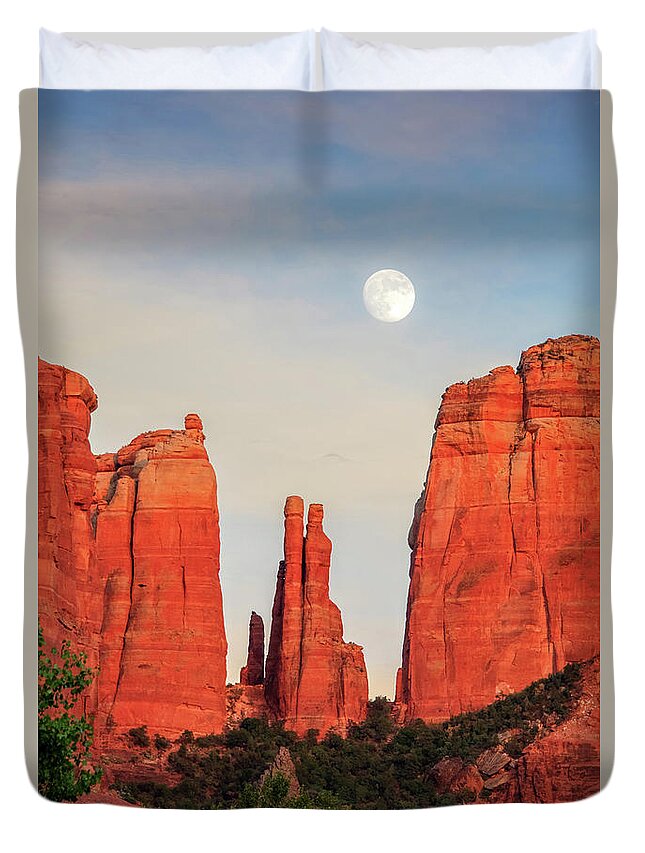 Moonrise Duvet Cover featuring the photograph Moonrise Cathedral Rock Sedona by Joanne West