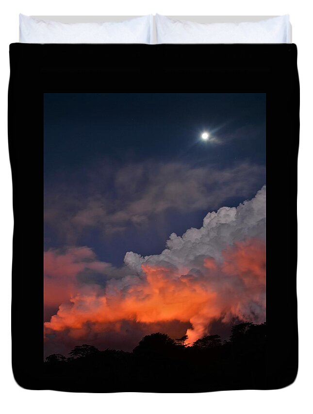 Lava Flow Duvet Cover featuring the photograph Moonrise Over Fissure 8 by Heidi Fickinger