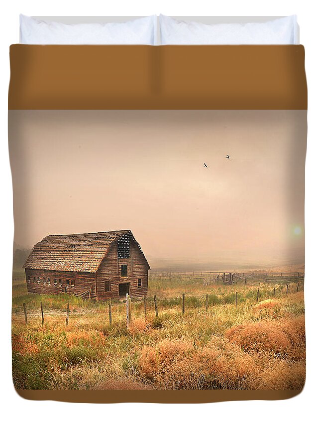 Haynes; Barn; Milky Way; Penticton; Oliver; John Poon Duvet Cover featuring the photograph Morning Flight by John Poon