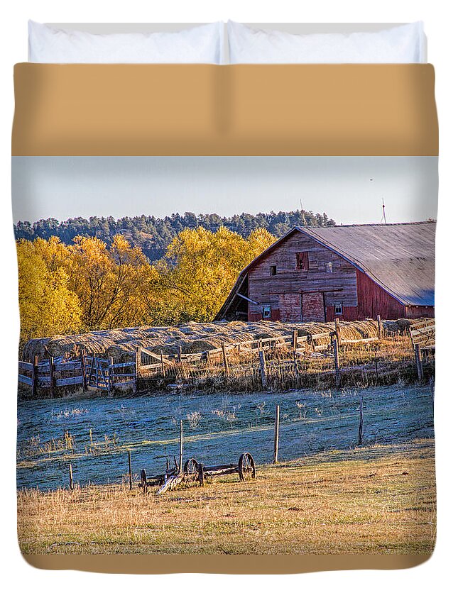 Barn Duvet Cover featuring the photograph Morning Frost by Alana Thrower