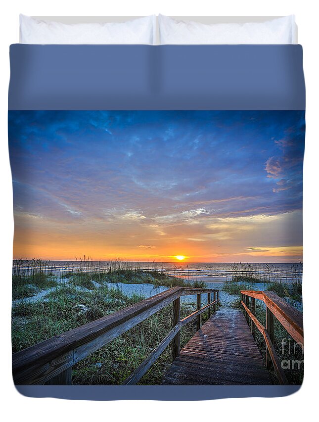 Sunrise Duvet Cover featuring the photograph Morning Glory 2 by Mina Isaac