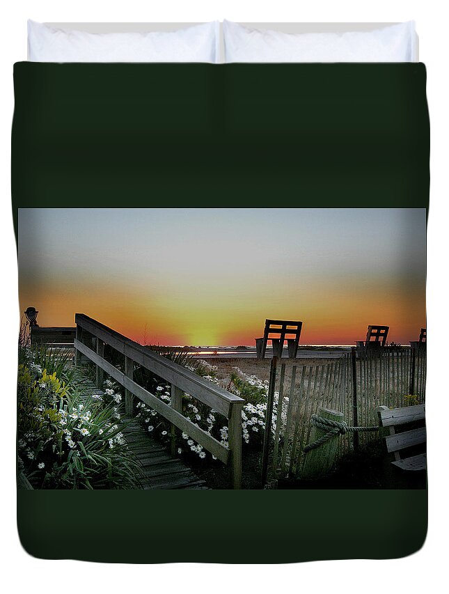 Beach Duvet Cover featuring the photograph Morning View by Skip Willits