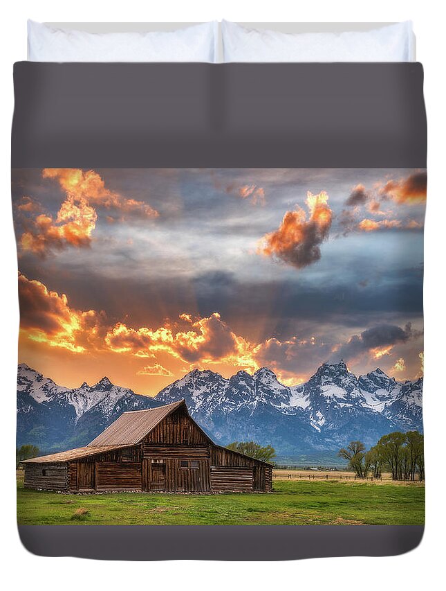Moulton Barn Duvet Cover featuring the photograph Moulton Barn Sunset Fire by Darren White