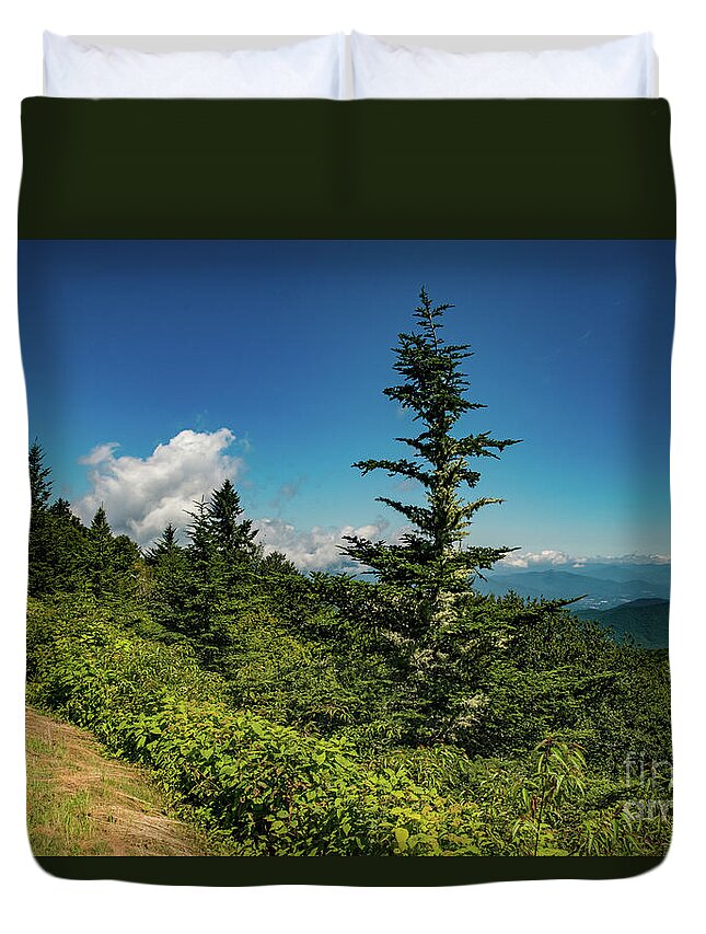 Great Smoky Mountains Duvet Cover featuring the photograph Mountains by Buddy Morrison