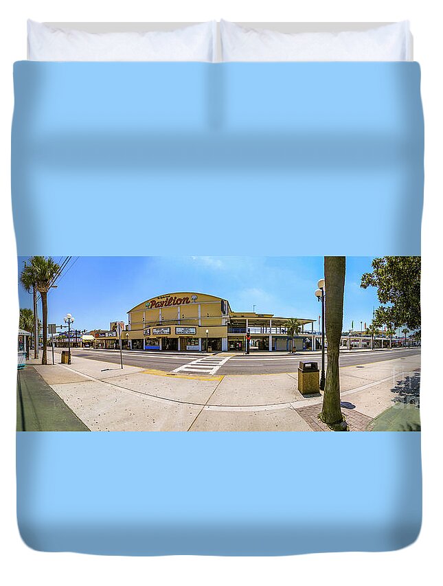 Myrtle Beach Pavilion Duvet Cover featuring the photograph Myrtle Beach Pavilion Building by David Smith