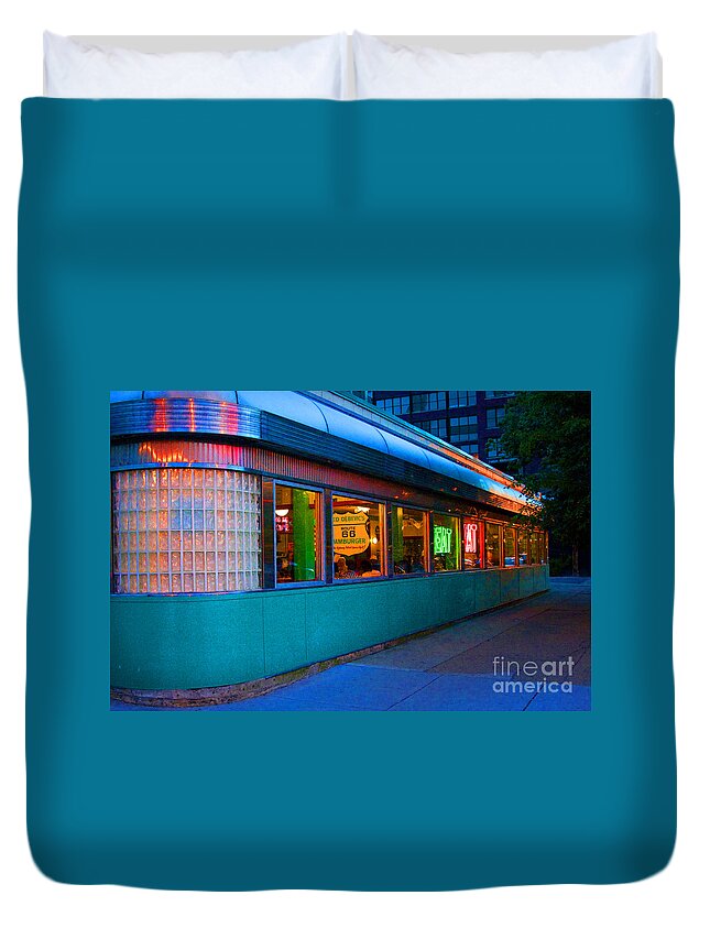 Chicago Duvet Cover featuring the photograph Neon Diner by Crystal Nederman