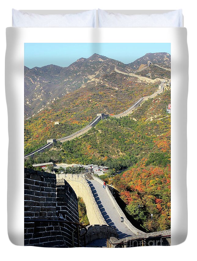 The Great Wall Of China Duvet Cover featuring the photograph Neverending Great Wall of China by Carol Groenen