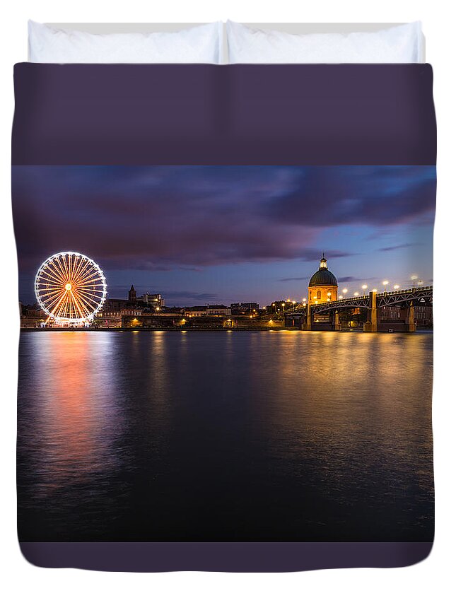 Bridge Duvet Cover featuring the photograph Nightly view of a spinning ferris wheel by Semmick Photo
