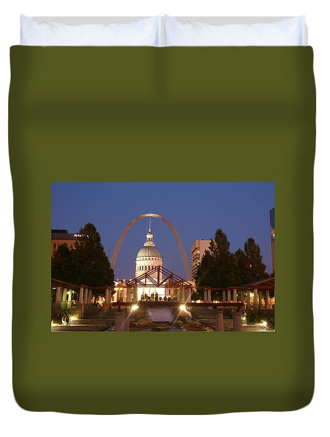 Saint Louis Duvet Cover featuring the photograph Nighttime at the Arch by Marty Koch