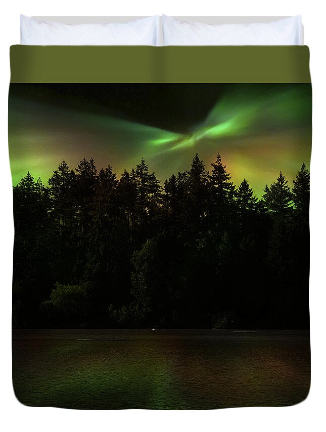 Northern Lights Duvet Cover featuring the photograph Northern Lights Woodland by Gigi Ebert