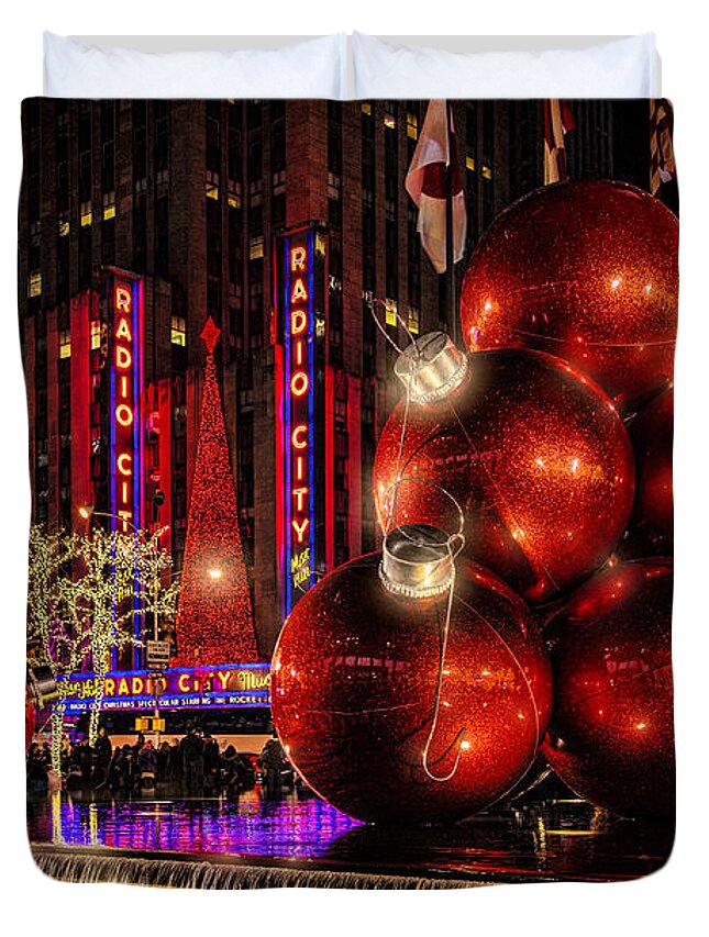 Balls Duvet Cover featuring the photograph NYC Holiday Balls by Chris Lord