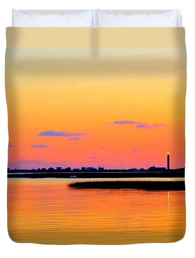 Art Duvet Cover featuring the photograph Oak Island Lighthouse Sunset by Shelia Kempf