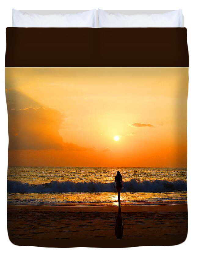 Hawaii Duvet Cover featuring the photograph Ocean Lady by Michael Rucker