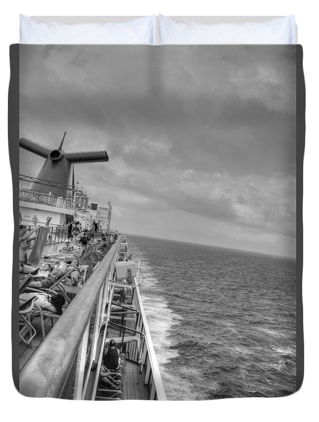 Honduras Duvet Cover featuring the photograph Ocean View by Bill Hamilton