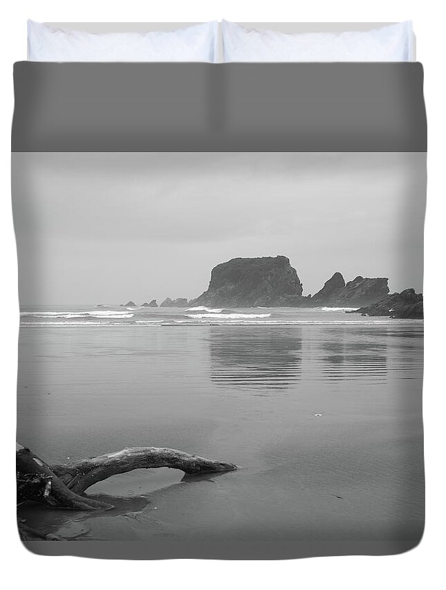 Ocean Duvet Cover featuring the photograph Ocean View by Ivan Franklin