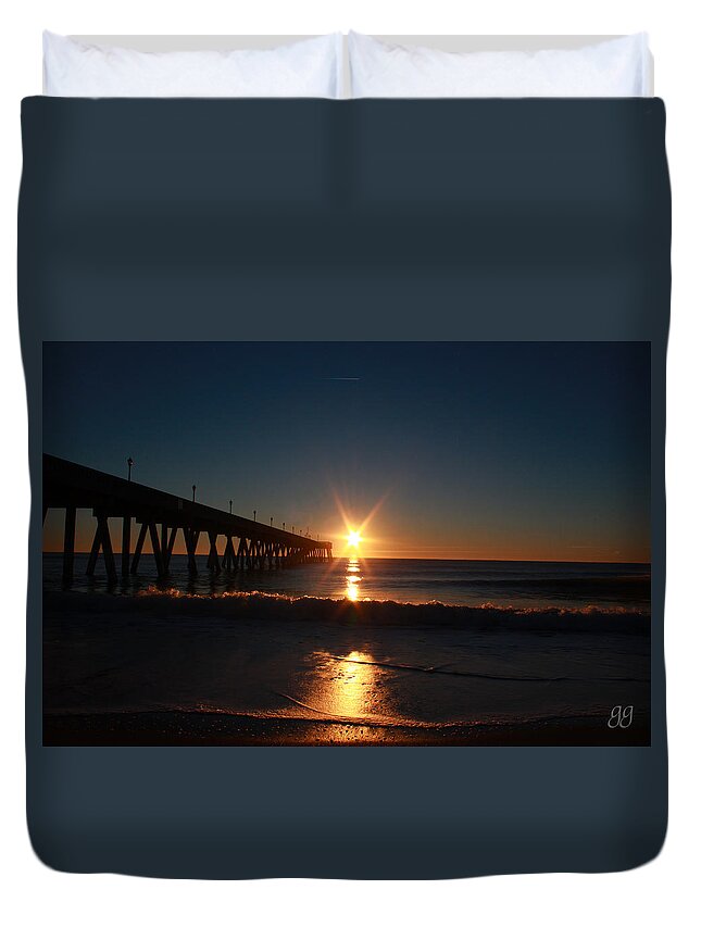 Sunrise Duvet Cover featuring the photograph Oceanview Sunrise by Geri Glavis