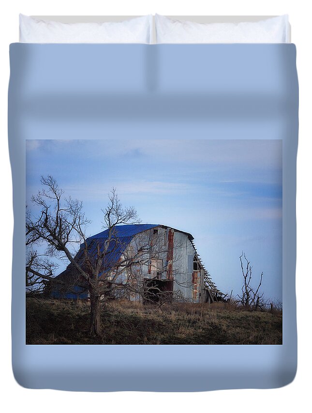 Barn Duvet Cover featuring the photograph Old Barn at Hilltop Arkansas by Michael Dougherty