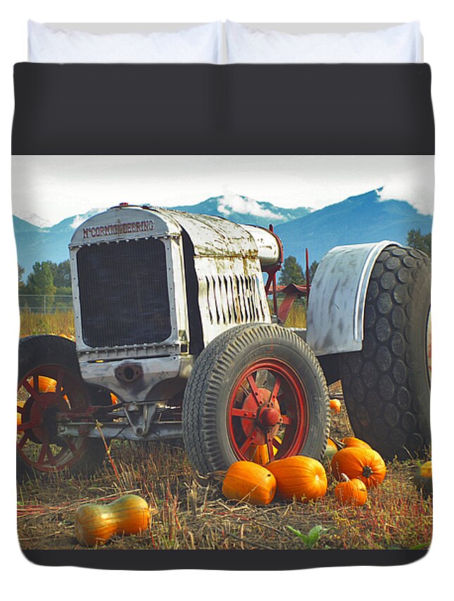 Tractors Duvet Cover featuring the photograph Old Tractor in the Pumpkin Patch by Randy Harris