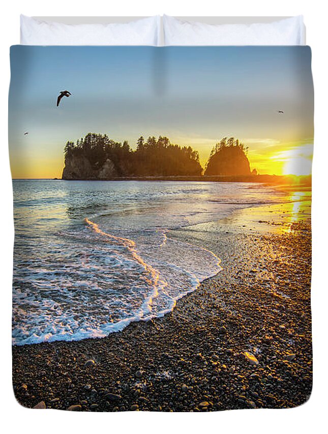 Sunset Duvet Cover featuring the photograph Olympic Peninsula Sunset by Martin Konopacki