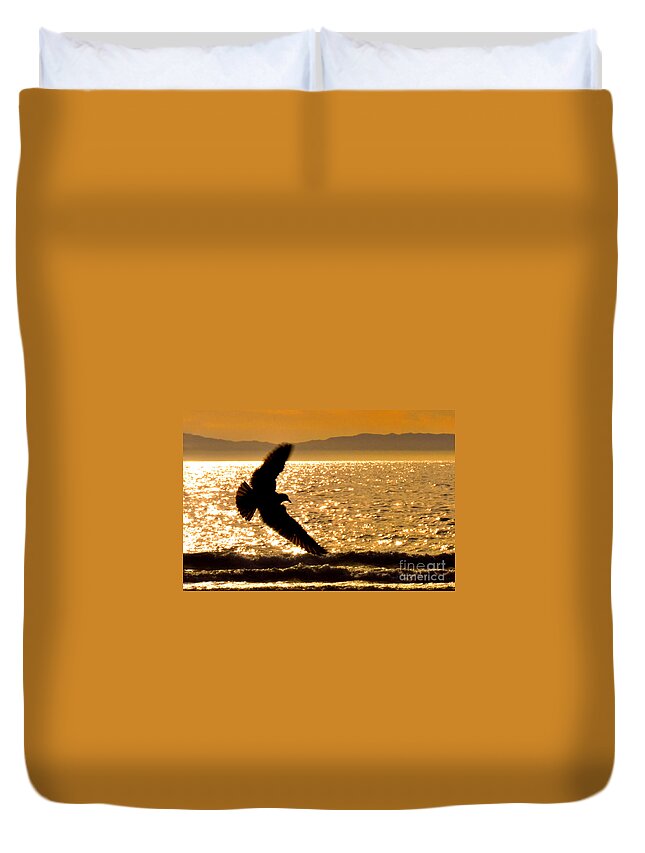 Bird Duvet Cover featuring the photograph On the Move by Mark Madere