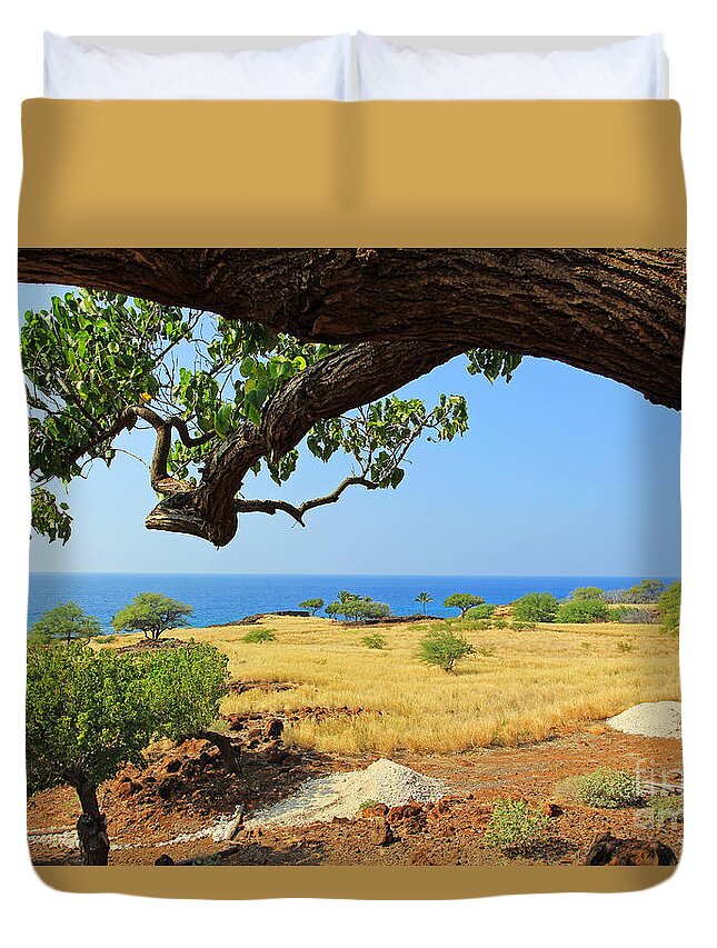 Lapakahi State Historical Park Duvet Cover featuring the photograph On the Way to Lapakahi by Jennifer Robin