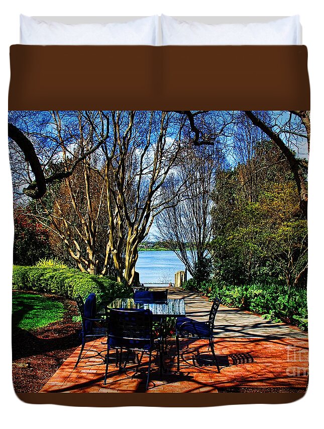 Diana Mary Sharpton Photography Duvet Cover featuring the photograph OverLook Cafe by Diana Mary Sharpton