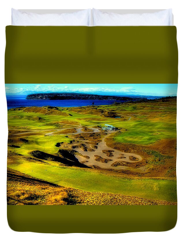 Chambers Bay Golf Course Duvet Cover featuring the photograph Overlooking the Scenic Chambers Bay Golf Course by David Patterson